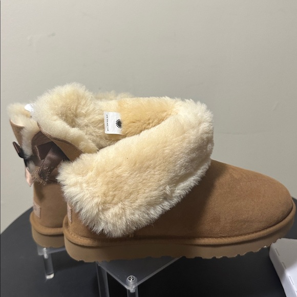 UGG Mini Bailey ll - Picture 9 of 12